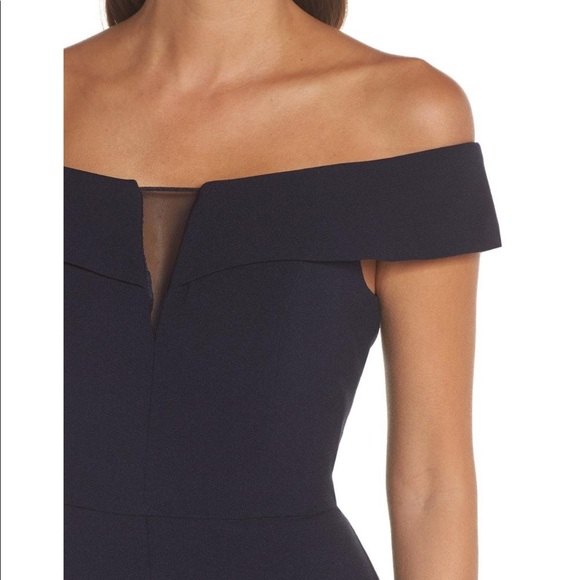 Vince Camuto Crepe Dress - Picture 2 of 5